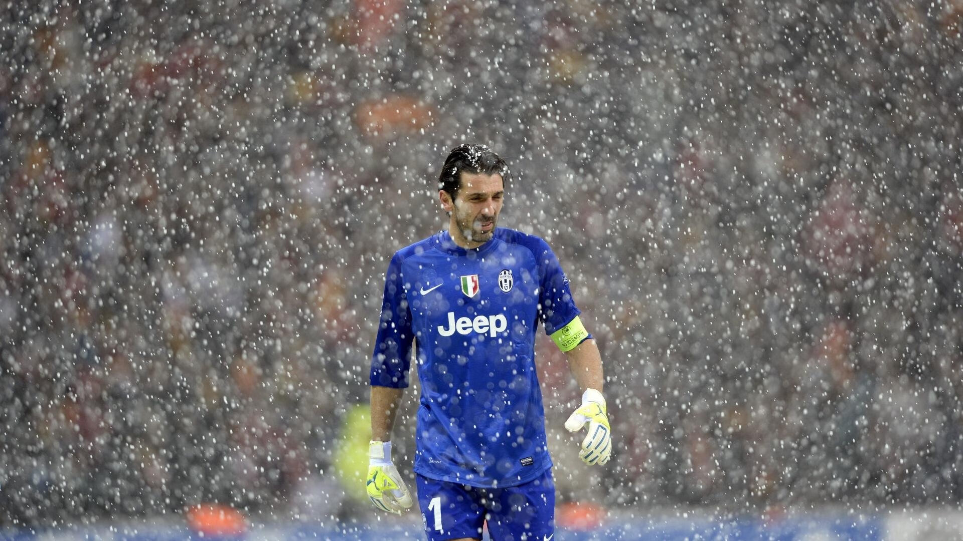 九游官网首页-【现场互动】观众投票支持最精彩的击球瞬间，比赛现场投票