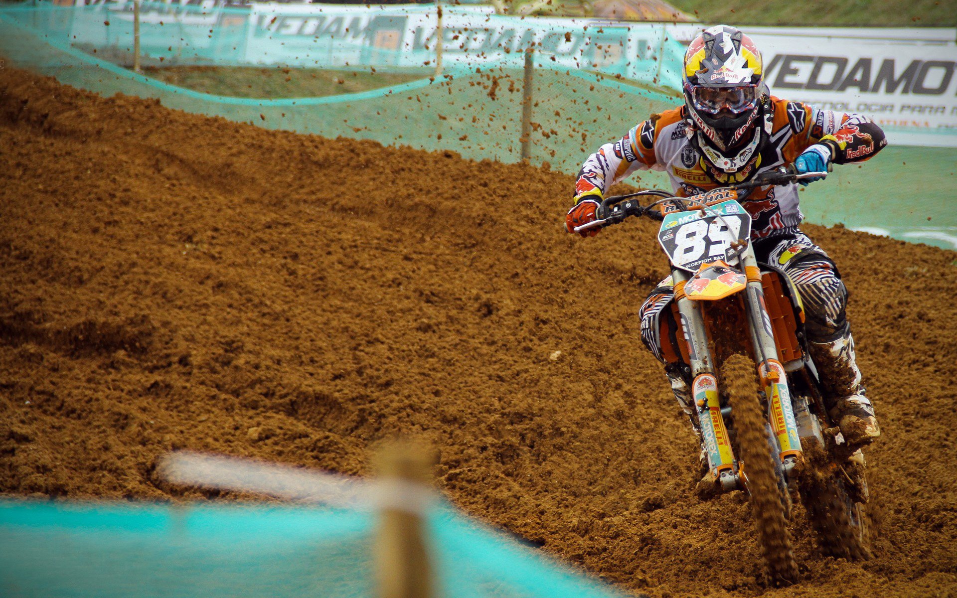 9游-中国足球产业链升级带动相关行业快速发展，中国足球产业白皮书